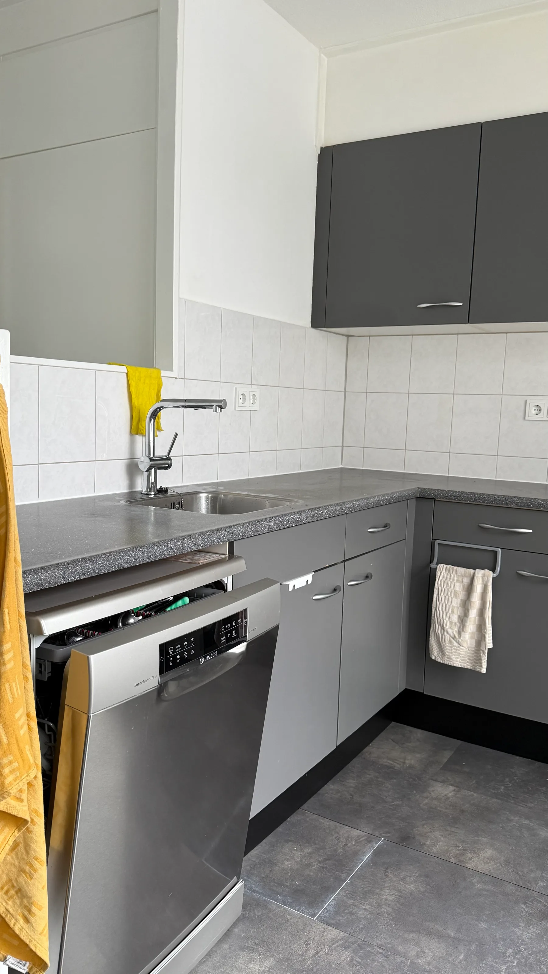 Keuken in een nieuw jasje - Wit & Grijs