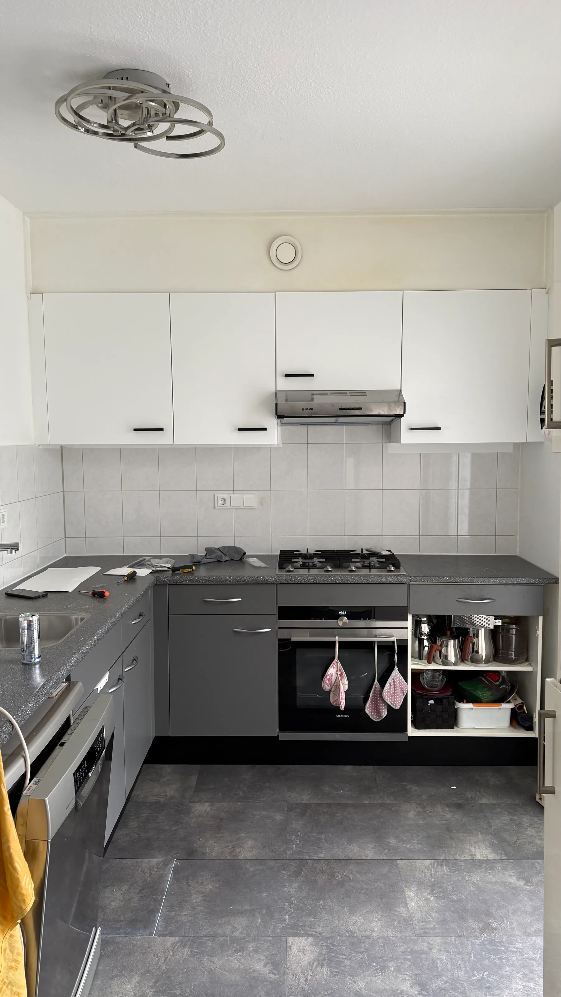 Keuken in een nieuw jasje - Wit & Grijs