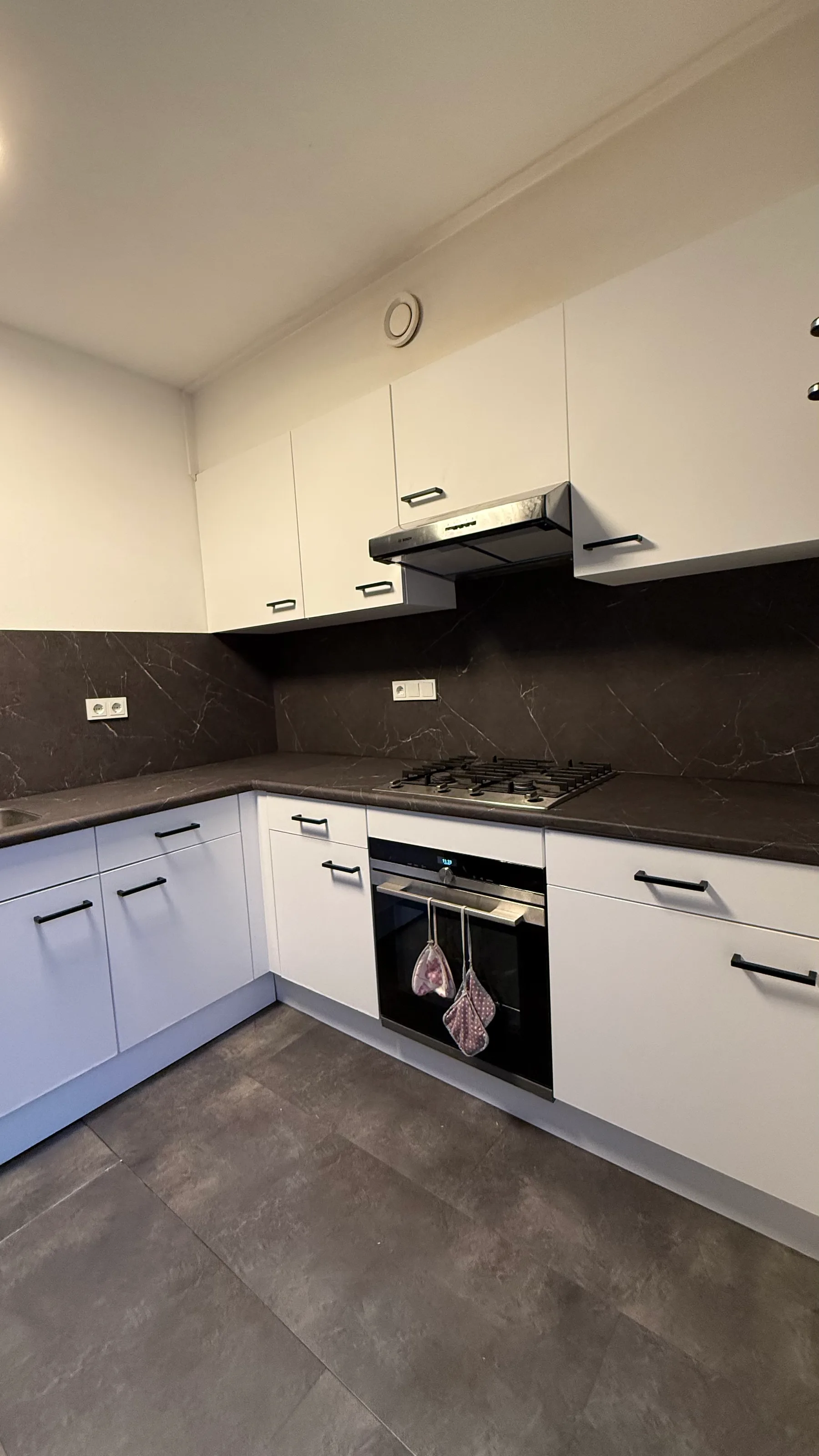 Keuken in een nieuw jasje - Wit & Grijs