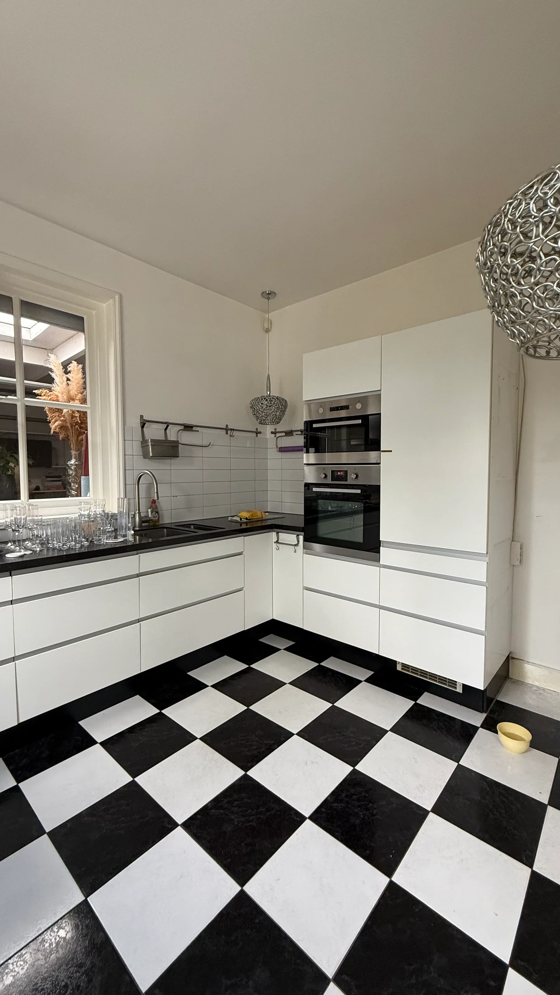 Kastjes en koof - in Maasland - Van wit naar zwart